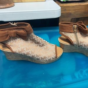Michael Kors kids size 4 wedges